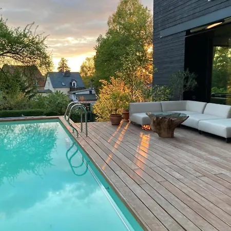 Poolvilla וילה קאפוט